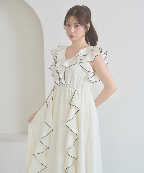 Ambre Neige(アンブルネージュ)の「raffle flill dress / ラッフルフリルワンピース(ワンピース・レディース・ブラック/オフホワイト・FREE)」の6枚目の写真