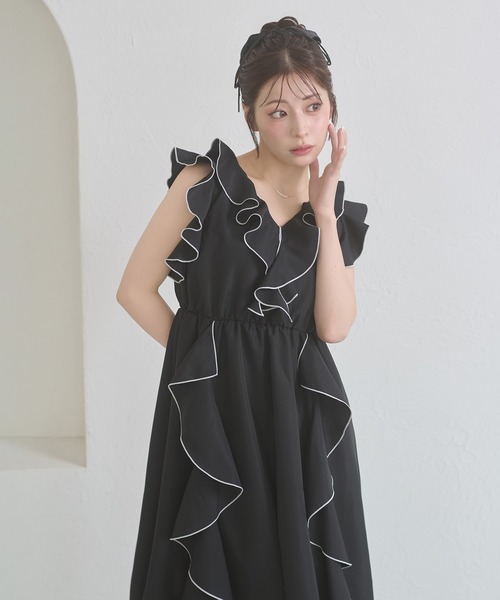Ambre Neige(アンブルネージュ)の「raffle flill dress / ラッフルフリルワンピース(ワンピース・レディース・ブラック/オフホワイト・FREE)」の19枚目の写真