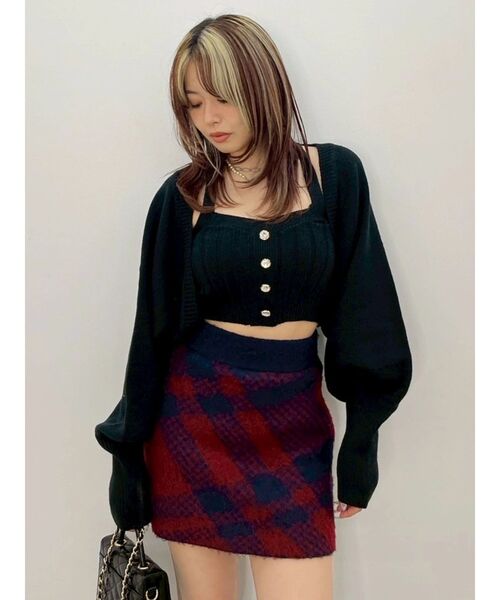 EVRIS(エヴリス)の「ホルターネックビジューアンサンブルニットトップス セットアイテム(ニット/セーター・レディース・ブラック/ブルー/グレー・FREE)」の5枚目の写真