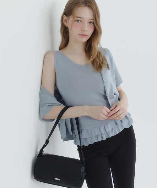 MICANE(ミケーネ)の「イレーネペプラムスリーブレス-カーディガンセットアップ(カーディガン/ボレロ・レディース・ブラック/スカイブルー・SMALL/MEDIUM/LARGE/X-LARGE)」の3枚目の写真