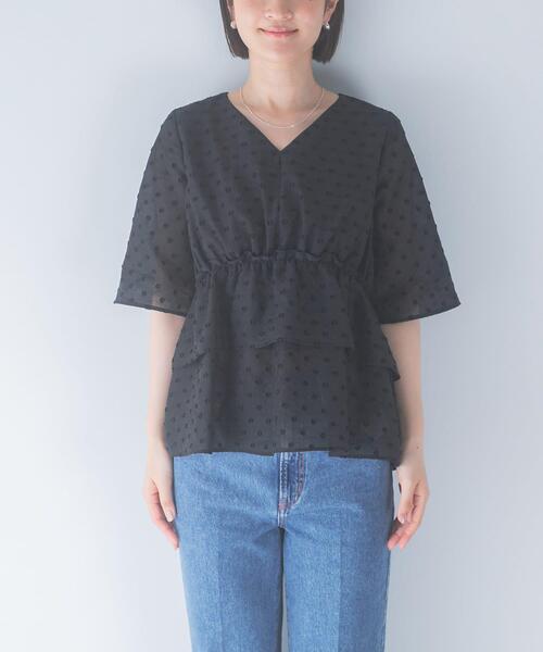 URBAN RESEARCH ROSSO WOMEN(アーバンリサーチ ロッソ)の「『WEB限定』ジャガードペプラムブラウス(シャツ/ブラウス・レディース・ブラック系その他/ライトベージュ/ブラック・FREE)」の8枚目の写真