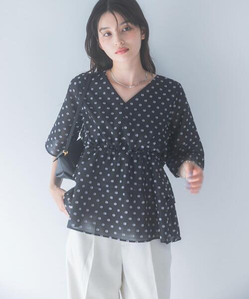 URBAN RESEARCH ROSSO WOMEN(アーバンリサーチ ロッソ)の「『WEB限定』ジャガードペプラムブラウス(シャツ/ブラウス・レディース・ブラック系その他/ライトベージュ/ブラック・FREE)」の18枚目の写真