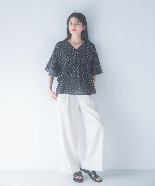 URBAN RESEARCH ROSSO WOMEN(アーバンリサーチ ロッソ)の「『WEB限定』ジャガードペプラムブラウス(シャツ/ブラウス・レディース・ブラック系その他/ライトベージュ/ブラック・FREE)」の20枚目の写真