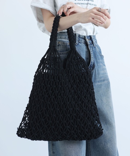 LA VORAGINE(ラ ヴォラジネ)の「【選べる3色展開!】マクラメトートバッグ(トートバッグ・レディース・Black/White/Beige・FREE)」の2枚目の写真