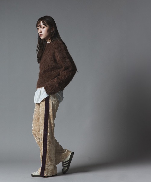W:Huku(フーク)の「クラッシュ ベロア サイド ライン パンツ / Crash Velour Side-Line Pants(その他パンツ・レディース・ネイビー/ライトベージュ/ブラウン・FREE)」の8枚目の写真
