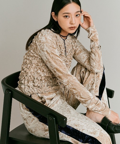 W:Huku(フーク)の「クラッシュ ベロア サイド ライン パンツ / Crash Velour Side-Line Pants(その他パンツ・レディース・ネイビー/ライトベージュ/ブラウン・FREE)」の9枚目の写真