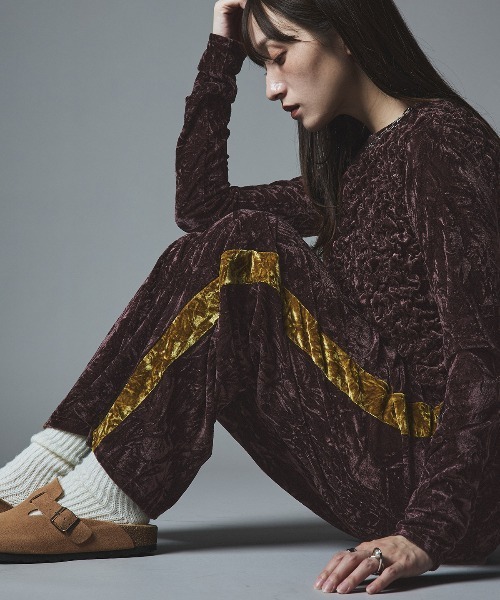 W:Huku(フーク)の「クラッシュ ベロア サイド ライン パンツ / Crash Velour Side-Line Pants(その他パンツ・レディース・ネイビー/ライトベージュ/ブラウン・FREE)」の16枚目の写真