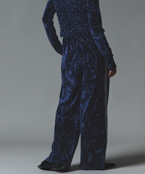W:Huku(フーク)の「クラッシュ ベロア サイド ライン パンツ / Crash Velour Side-Line Pants(その他パンツ・レディース・ネイビー/ライトベージュ/ブラウン・FREE)」の17枚目の写真