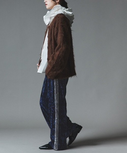 W:Huku(フーク)の「クラッシュ ベロア サイド ライン パンツ / Crash Velour Side-Line Pants(その他パンツ・レディース・ネイビー/ライトベージュ/ブラウン・FREE)」の18枚目の写真