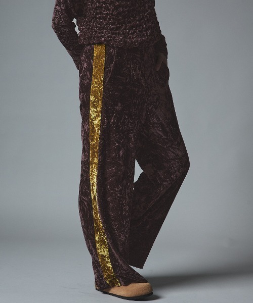 W:Huku(フーク)の「クラッシュ ベロア サイド ライン パンツ / Crash Velour Side-Line Pants(その他パンツ・レディース・ネイビー/ライトベージュ/ブラウン・FREE)」の20枚目の写真