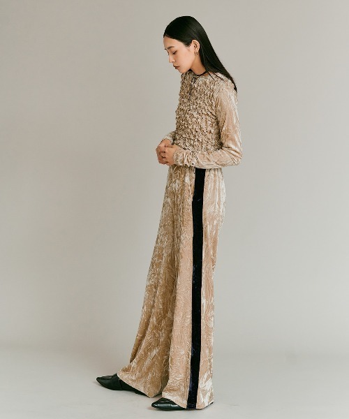 W:Huku(フーク)の「クラッシュ ベロア サイド ライン パンツ / Crash Velour Side-Line Pants(その他パンツ・レディース・ネイビー/ライトベージュ/ブラウン・FREE)」の21枚目の写真