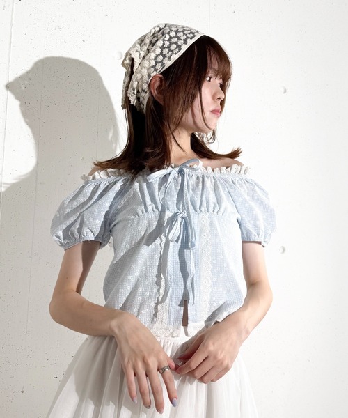 MAISON SELECT(メゾンセレクト)の「6C83 チェック×フラワー レースアクセント2WAYブラウス(シャツ/ブラウス・レディース・ブラック/ライトブルー・FREE)」の9枚目の写真