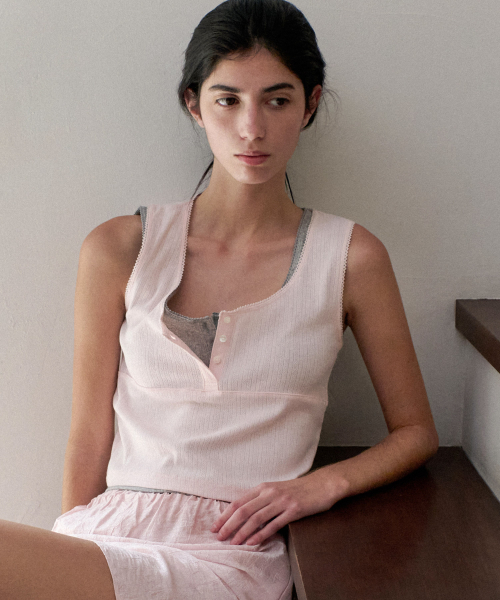 ANDNEEDS(アンドニーズ)の「Lazy punching sleeveless (pink)(Tシャツ/カットソー・レディース・その他・FREE)」の2枚目の写真
