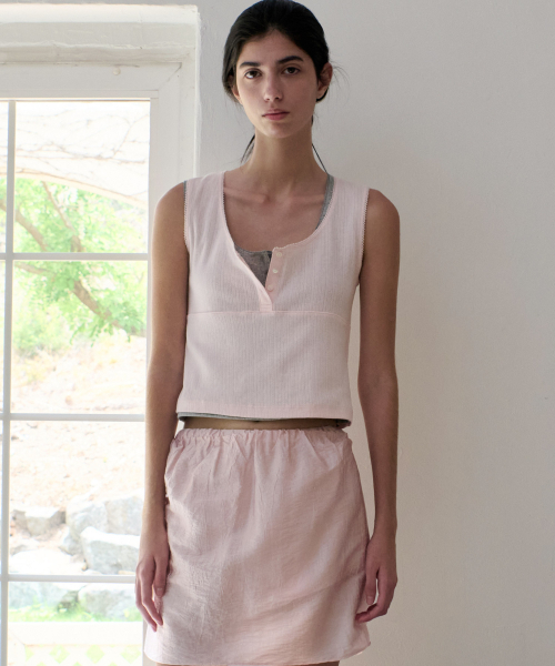 ANDNEEDS(アンドニーズ)の「Lazy punching sleeveless (pink)(Tシャツ/カットソー・レディース・その他・FREE)」の3枚目の写真