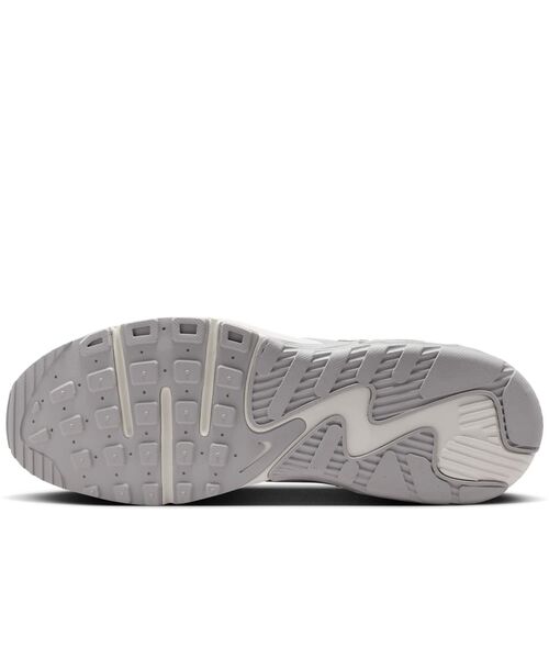 NIKE(ナイキ)の「ナイキ エア マックス エクシー メンズシューズ / Nike Air Max Excee Men's Shoes FZ5486-108 Summit White(スニーカー・メンズ・アイボリー・29/26.5/26/25.5/25/24.5/24/28.5/28/27.5/27/30/29.5)」の4枚目の写真