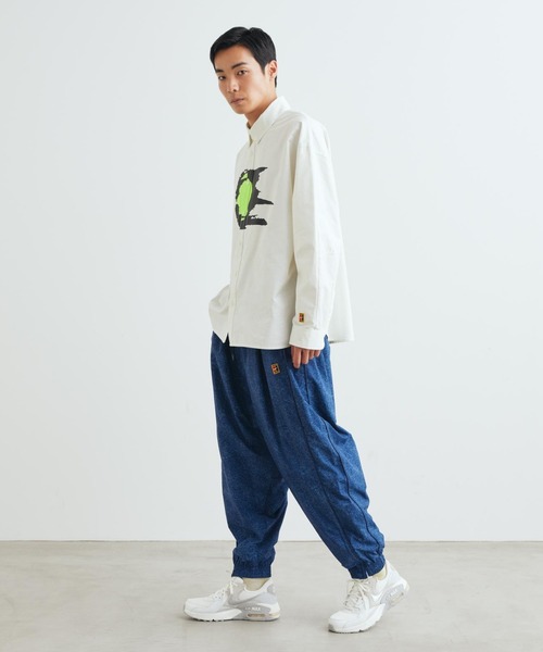 NIKE(ナイキ)の「ナイキ エア マックス エクシー メンズシューズ / Nike Air Max Excee Men's Shoes FZ5486-108 Summit White(スニーカー・メンズ・アイボリー・29/26.5/26/25.5/25/24.5/24/28.5/28/27.5/27/30/29.5)」の2枚目の写真