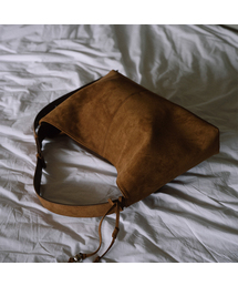 テイヴ スエード ショルダーバッグ Tave Suede Shoulder Bag