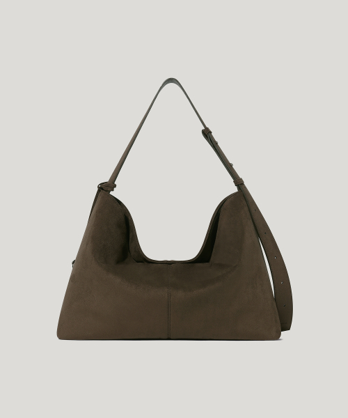 OVHEE(オヴェイ)の「テイヴ スエード ショルダーバッグ Tave Suede Shoulder Bag(ショルダーバッグ・レディース・ダークオリーブ/キャメル・FREE)」の22枚目の写真
