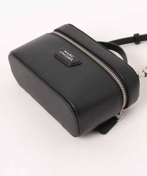MARC JACOBS(マークジェイコブス)の「THE EVERYDAY VANITY BAG/ザ エブリデイ バニティバッグ(ショルダーバッグ・レディース・ブラック/ホワイト・ONE SIZE)」の14枚目の写真