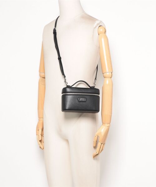 MARC JACOBS(マークジェイコブス)の「THE EVERYDAY VANITY BAG/ザ エブリデイ バニティバッグ(ショルダーバッグ・レディース・ブラック/ホワイト・ONE SIZE)」の16枚目の写真