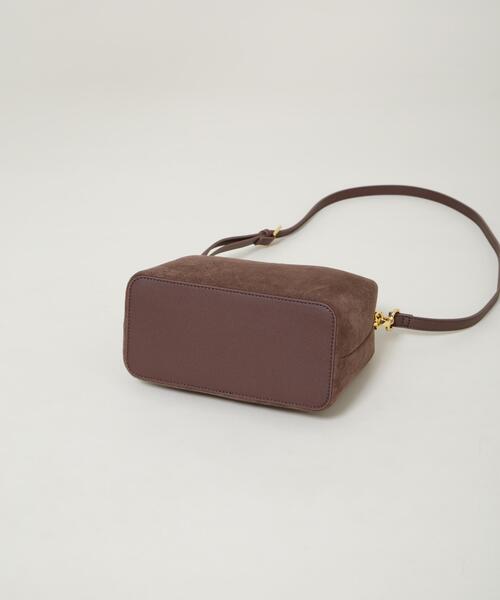 NANO universe(ナノユニバース)の「SINBONO/Vienna Crossbody Bag FakeSuede(ショルダーバッグ・レディース・ダークブラウン/アイボリー・FREE)」の9枚目の写真