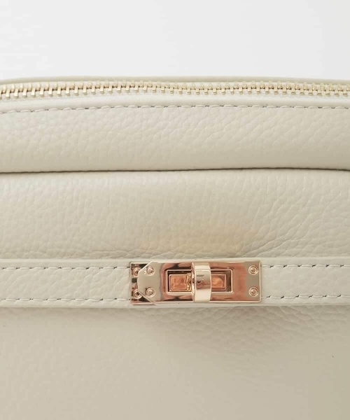 MK MICHEL KLEIN（エムケーミッシェルクラン）の「[軽量]カウレザースクエアミニショルダー（ショルダーバッグ・レディース・アイボリー/ブラック/ブラウン/ピンク・00）」の10枚目の写真