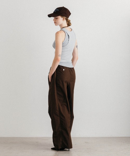 CREDONA(クレドナ)の「OFFSET WAIST PANTS/オフセットウエストパンツ(その他パンツ・レディース・ブラック/ブラウン・1/0)」の5枚目の写真