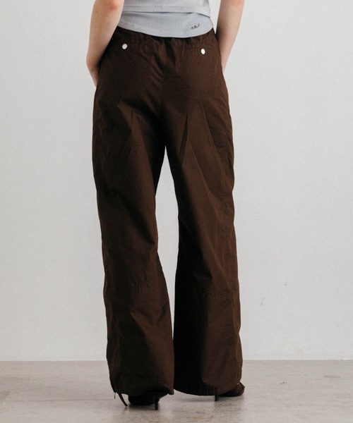 CREDONA(クレドナ)の「OFFSET WAIST PANTS/オフセットウエストパンツ(その他パンツ・レディース・ブラック/ブラウン・1/0)」の8枚目の写真