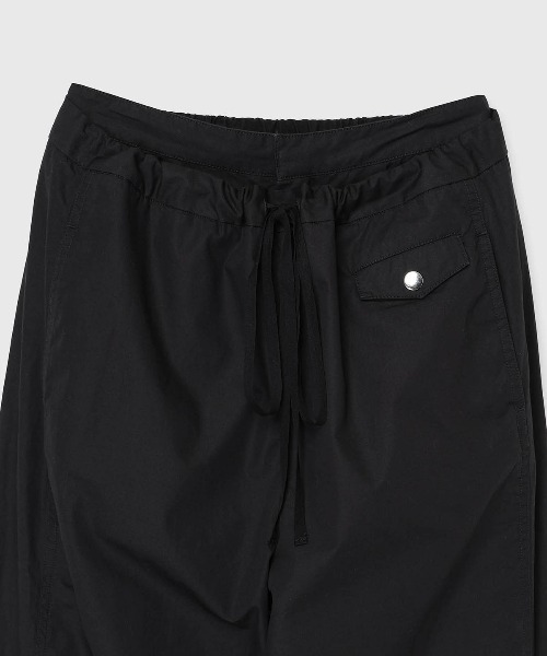 CREDONA(クレドナ)の「OFFSET WAIST PANTS/オフセットウエストパンツ(その他パンツ・レディース・ブラック/ブラウン・1/0)」の21枚目の写真