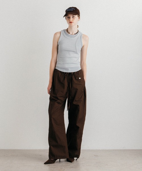 CREDONA(クレドナ)の「OFFSET WAIST PANTS/オフセットウエストパンツ(その他パンツ・レディース・ブラック/ブラウン・1/0)」の4枚目の写真