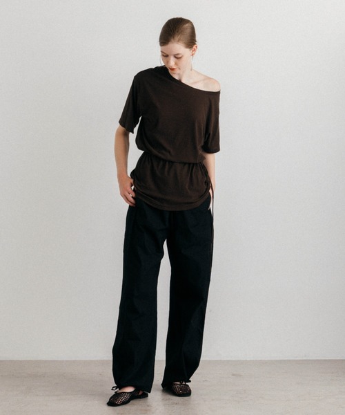 CREDONA(クレドナ)の「OFFSET WAIST PANTS/オフセットウエストパンツ(その他パンツ・レディース・ブラック/ブラウン・1/0)」の14枚目の写真