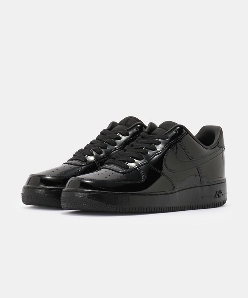 NIKE(ナイキ)の「NIKE AIR FORCE 1 '07 PRM IV2857-010(スニーカー・メンズ・ブラック・30cm/29cm/28.5cm/28cm/27.5cm/27cm/26.5cm/26cm/25.5cm/25cm/24.5cm/24cm)」の5枚目の写真