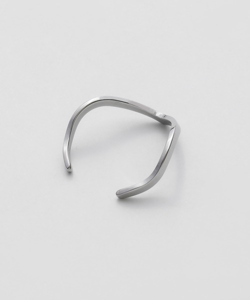 ciite' surgical stainless（シーテサージカルステンレス）の「【 金属アレルギー対応 】 Vモチーフリング サージカルステンレス（リング・レディース・シルバー/ゴールド・FREE）」の4枚目の写真