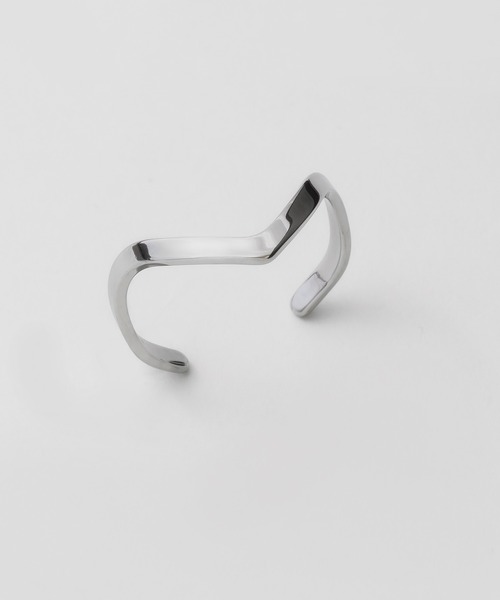 ciite' surgical stainless（シーテサージカルステンレス）の「【 金属アレルギー対応 】 Vモチーフリング サージカルステンレス（リング・レディース・シルバー/ゴールド・FREE）」の5枚目の写真