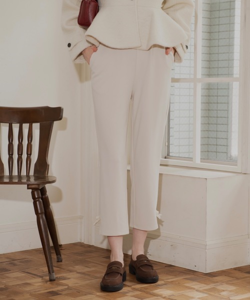 JUMELLE(ジュメロ)の「アンクルリボンパンツ(スラックス・レディース・ブラック/アイボリー・LARGE/MEDIUM/SMALL)」の2枚目の写真