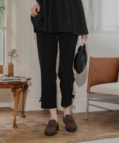 JUMELLE(ジュメロ)の「アンクルリボンパンツ(スラックス・レディース・ブラック/アイボリー・LARGE/MEDIUM/SMALL)」の1枚目の写真