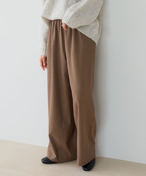 le.coeur blanc(ルクールブラン)の「【日本製】ガンクラブチェックワイドパンツ(その他パンツ・レディース・ブラウン系その他2/ベージュ系その他2・38)」の2枚目の写真