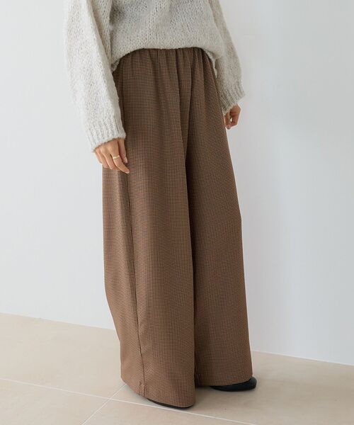 le.coeur blanc(ルクールブラン)の「【日本製】ガンクラブチェックワイドパンツ(その他パンツ・レディース・ブラウン系その他2/ベージュ系その他2・38)」の6枚目の写真