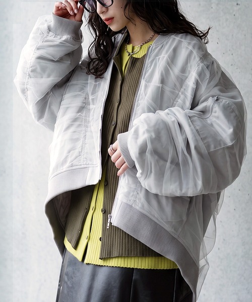 antiqua(アンティカ)の「シアー 中綿 異素材 MA-1(MA-1・レディース・ライトグレー/ブラック・ONESIZE)」の1枚目の写真