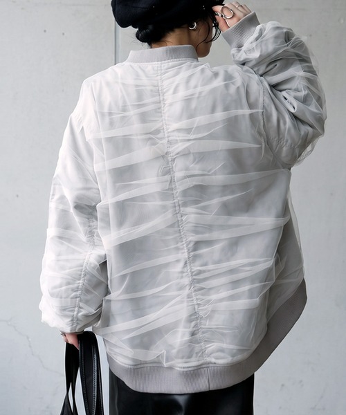 antiqua(アンティカ)の「シアー 中綿 異素材 MA-1(MA-1・レディース・ライトグレー/ブラック・ONESIZE)」の8枚目の写真