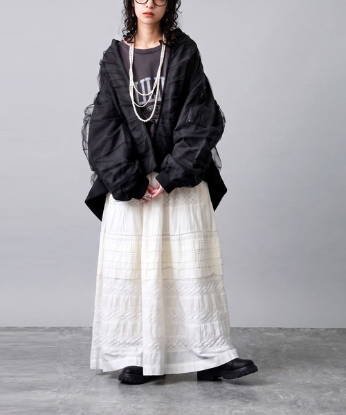 antiqua(アンティカ)の「シアー 中綿 異素材 MA-1(MA-1・レディース・ライトグレー/ブラック・ONESIZE)」の6枚目の写真