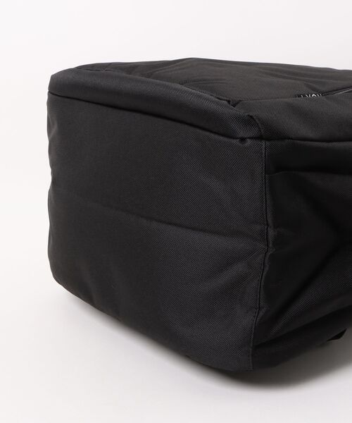 ROXY(ロキシー)の「ROXY GO OUT PLUS (最大30L) ミラー付きバックパック リュック 【2026年秋冬モデル】/ロキシー(バックパック/リュック・レディース・ブラック/オレンジ/グリーン・FREE)」の5枚目の写真