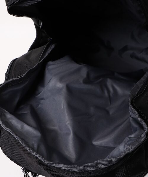 ROXY(ロキシー)の「ROXY GO OUT PLUS (最大30L) ミラー付きバックパック リュック 【2026年秋冬モデル】/ロキシー(バックパック/リュック・レディース・ブラック/オレンジ/グリーン・FREE)」の6枚目の写真