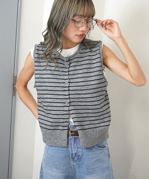 gossara(ゴサラ)の「【いつものデニムが今っぽくなる】 ボーダーノースリベストニット(ベスト・レディース・ブラウン/アイボリー/グレー・FREE)」の2枚目の写真