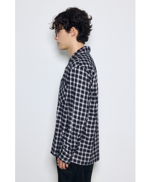 AZUL by moussy(アズールバイマウジー)の「オンブレチェックシャツ 秋服 冬服(シャツ/ブラウス・メンズ・ホワイト/ブラック/ブラック系その他/ベージュ系その他/ブルー・MEDIUM/LARGE)」の10枚目の写真
