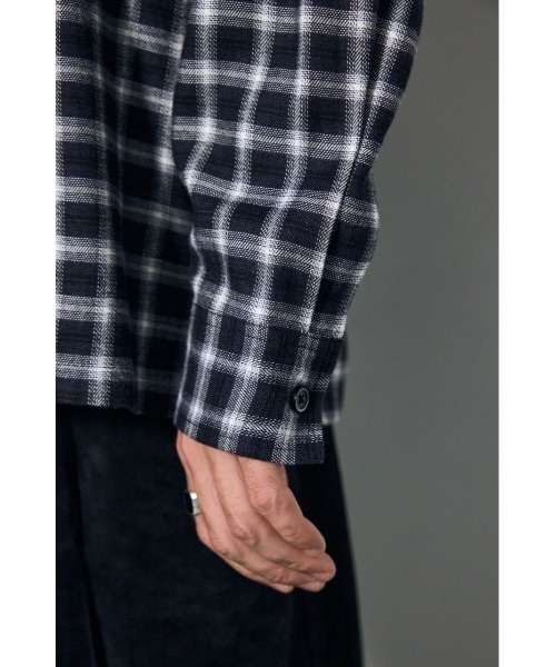 AZUL by moussy(アズールバイマウジー)の「オンブレチェックシャツ 秋服 冬服(シャツ/ブラウス・メンズ・ホワイト/ブラック/ブラック系その他/ベージュ系その他/ブルー・MEDIUM/LARGE)」の15枚目の写真