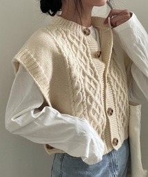ケーブルニット ボタン ニットベスト