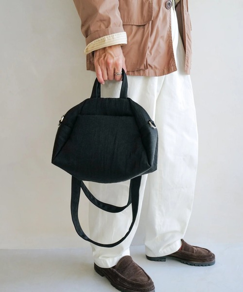 ITTI(イッチ)の「ANNIE PUFFER MINI MADISON BAG / CERATO BRIGHT(ショルダーバッグ・レディース・ブラック/ブラウン・FREE)」の5枚目の写真