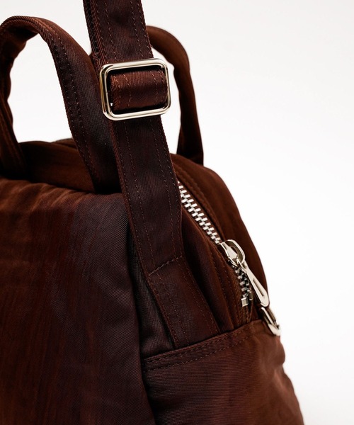 ITTI(イッチ)の「ANNIE PUFFER MINI MADISON BAG / CERATO BRIGHT(ショルダーバッグ・レディース・ブラック/ブラウン・FREE)」の13枚目の写真