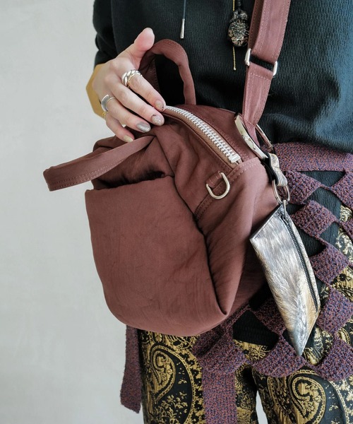 ITTI(イッチ)の「ANNIE PUFFER MINI MADISON BAG / CERATO BRIGHT(ショルダーバッグ・レディース・ブラック/ブラウン・FREE)」の16枚目の写真